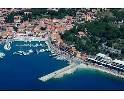 Porto Azzuro 6 Beds Daire